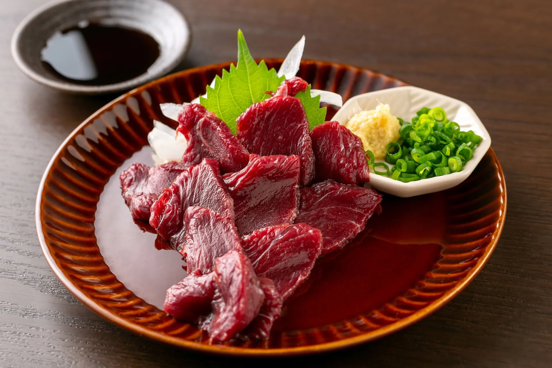 九州の食材を生かす職人料理を提供